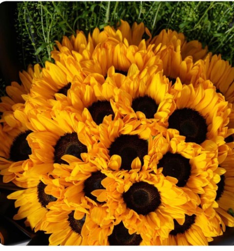 🌻 Classic Sunshine Vase - Image 2