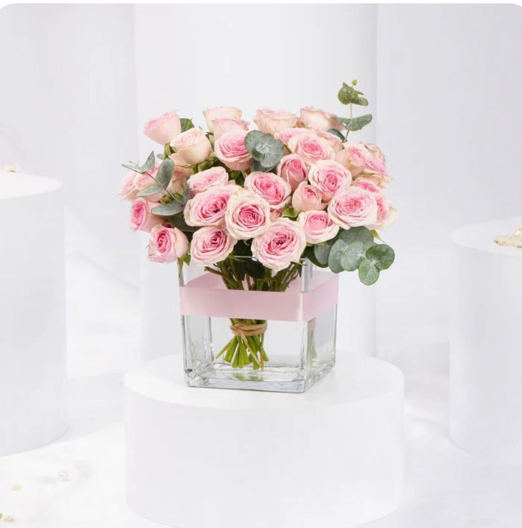 💐 Blush Elegance Rose Cluster - Image 2