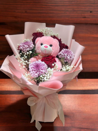 Teddy Love Floral Surprise